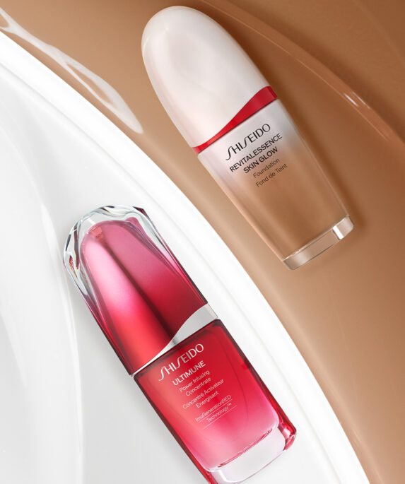 Shiseido Revitalessence Skin Glow puder